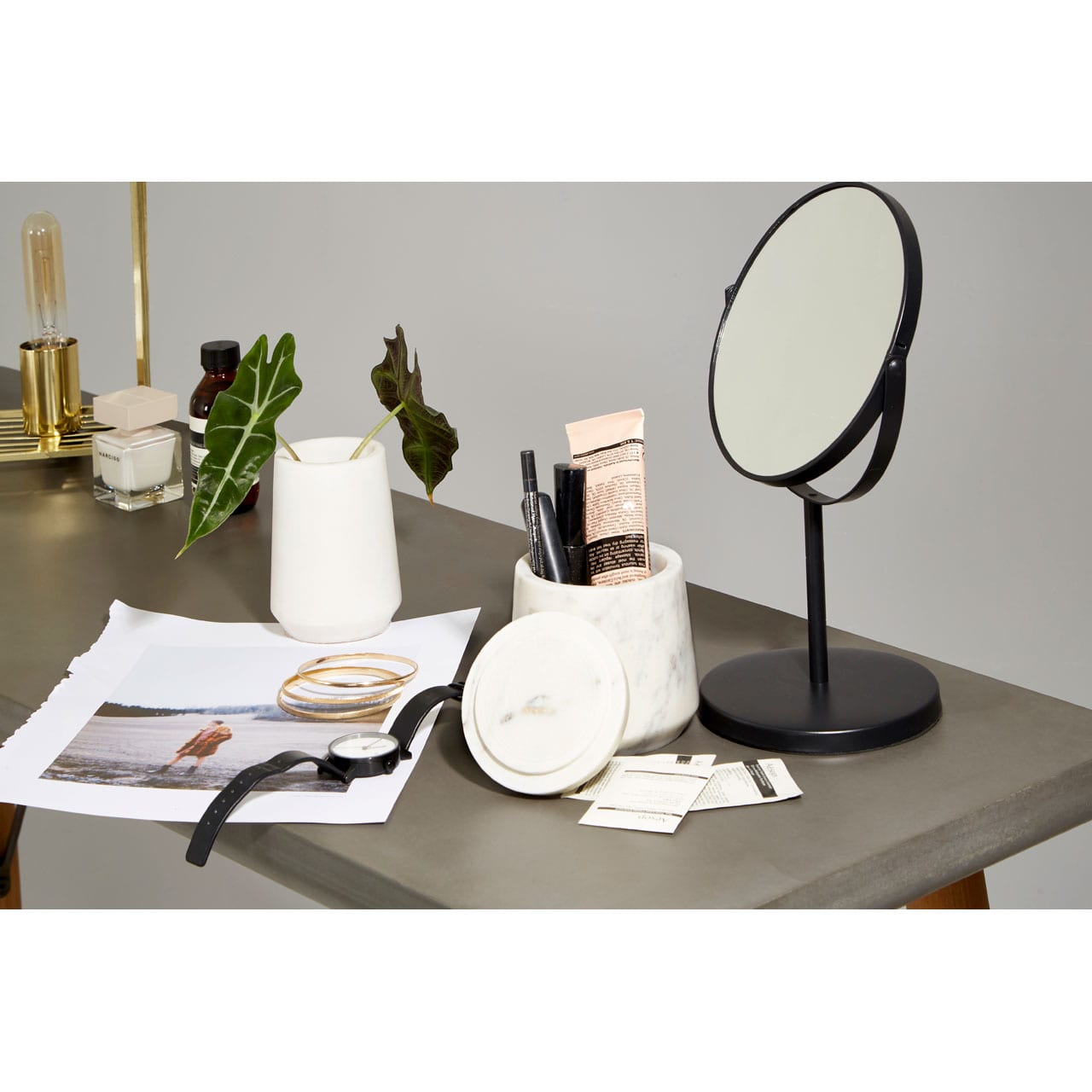 Black metal discount table mirror
