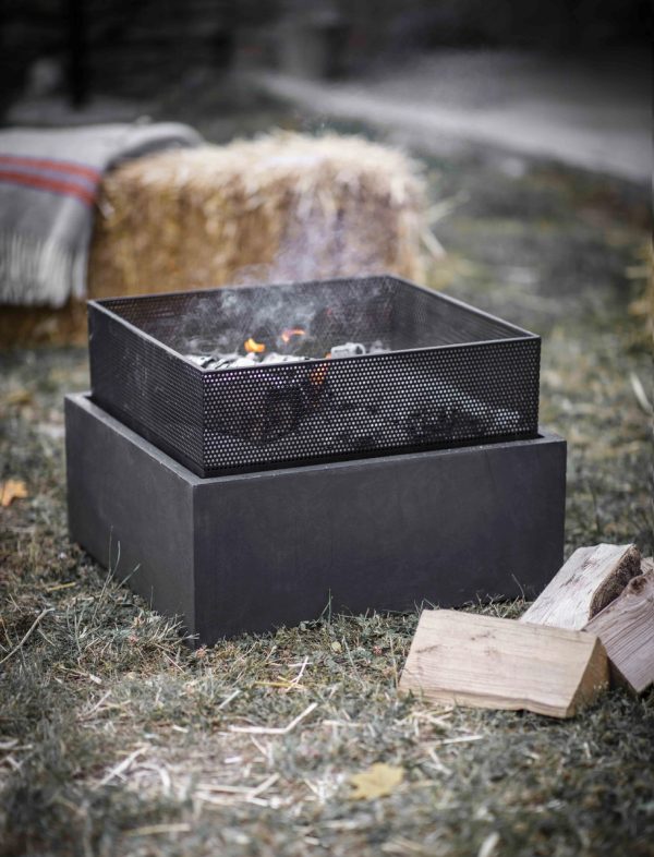 Lyneham Square Fire Pit