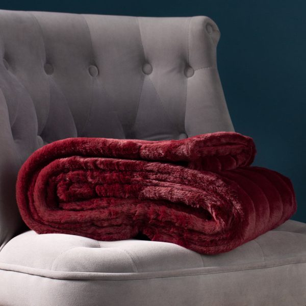 Chester Faux Fur Ruby Throw